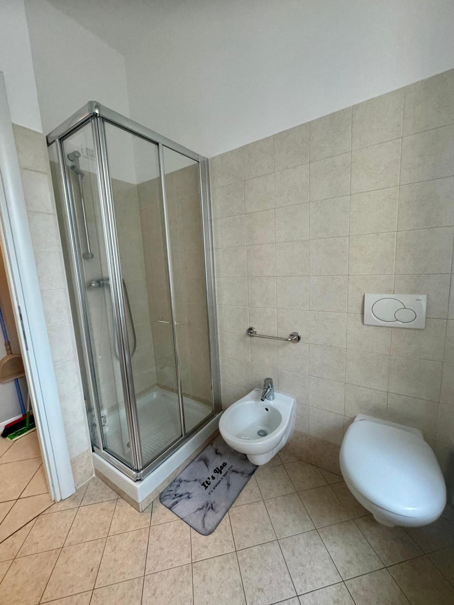 Casa Tito - Accogliente Monolocale A Due Passi Dalla Stazione Cesano Maderno Exterior foto